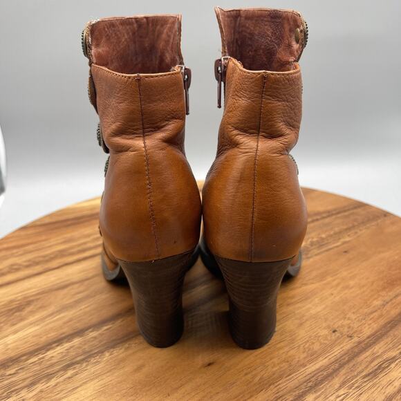 Miz Mooz Boots Womens Size 6.5 Brown Leather Button Zip Booties Heels - Picture 4 of 8